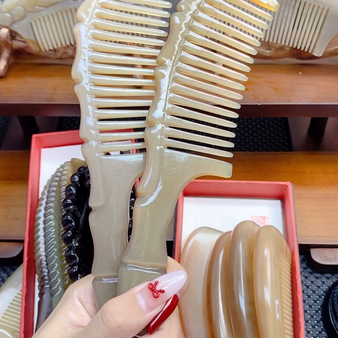 纯手工制作纯牛角梳子
