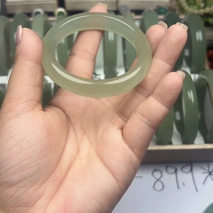 东陵石未镶嵌手镯