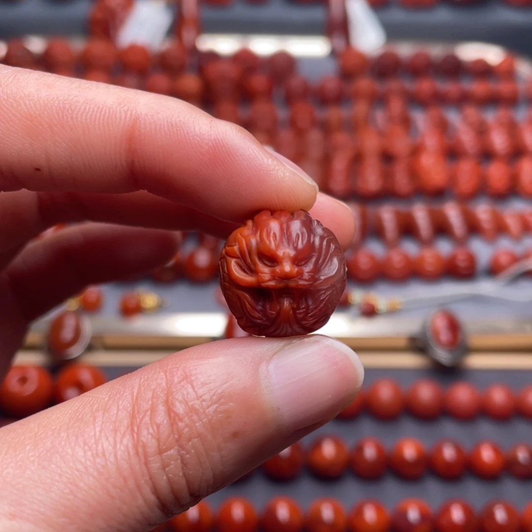 南红玛瑙未镶嵌其他W16➕瓦西牛血双色龙珠柔光