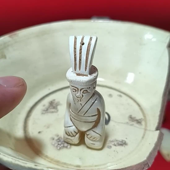 摆件玉，，，，，，，，，，，，，，，，