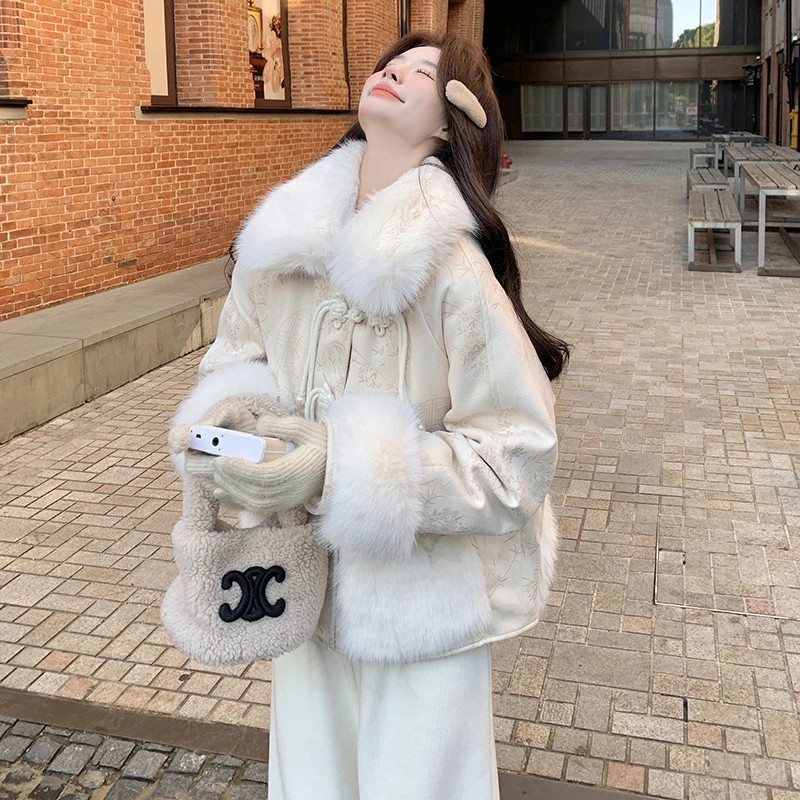 新中式国风富家千金风拼接刺绣羽绒服女冬季设计感盘扣白鸭绒外套