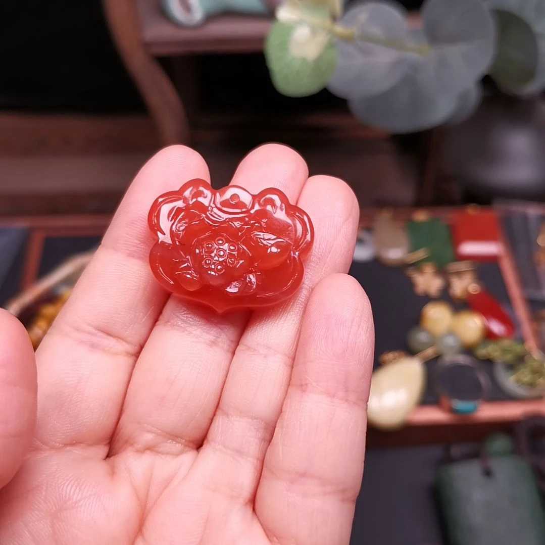 用***2颈饰未镶嵌南红玛瑙