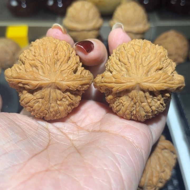 把件文玩核桃46全品凹底南疆石