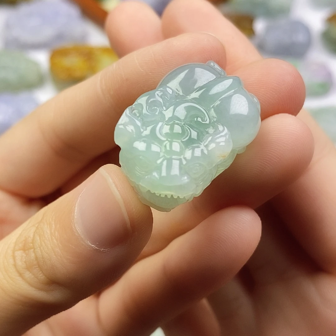 颈饰未镶嵌翡翠貔貅
