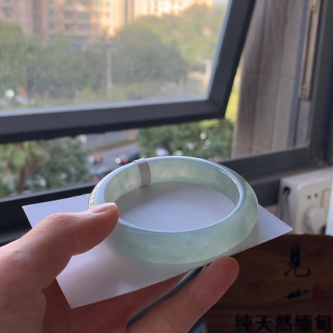 翡翠未镶嵌手镯56.1正圈