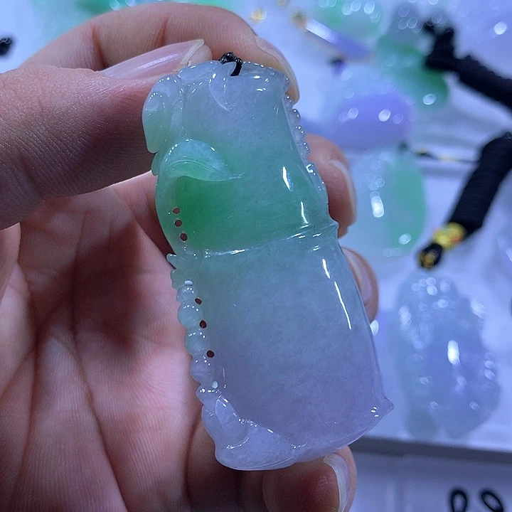 颈饰未镶嵌翡翠天然翡翠A货吊坠