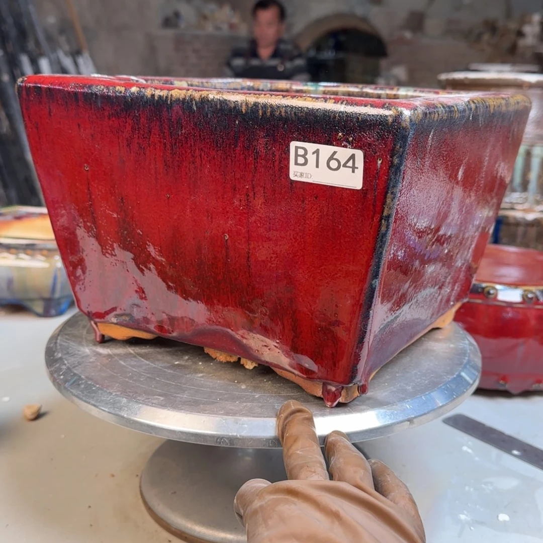 红泥花盆三*A164