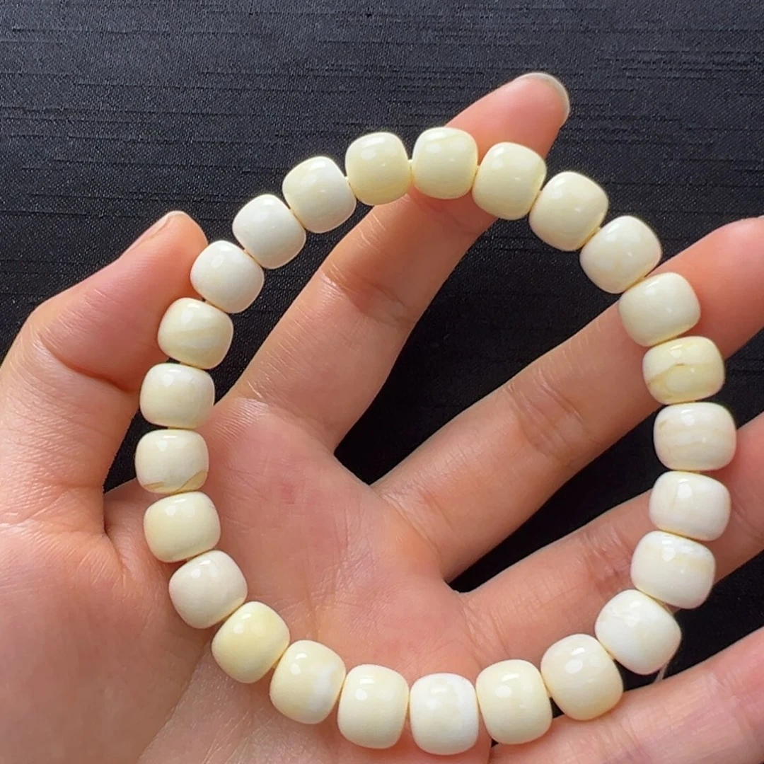 未镶嵌琥珀裸石浓白蜡老型单圈9×8mm