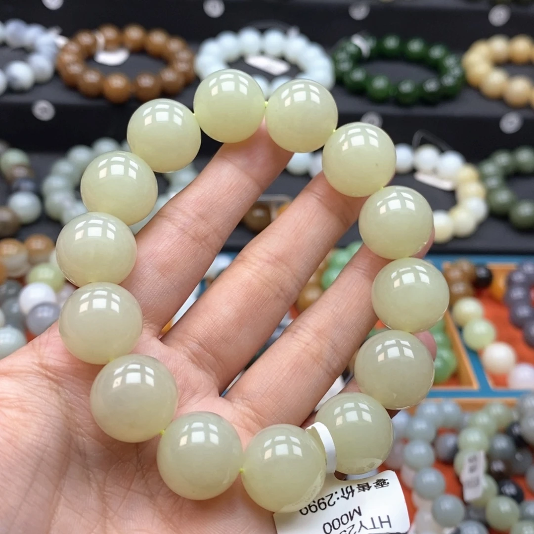 未镶嵌手链和田玉L卡16