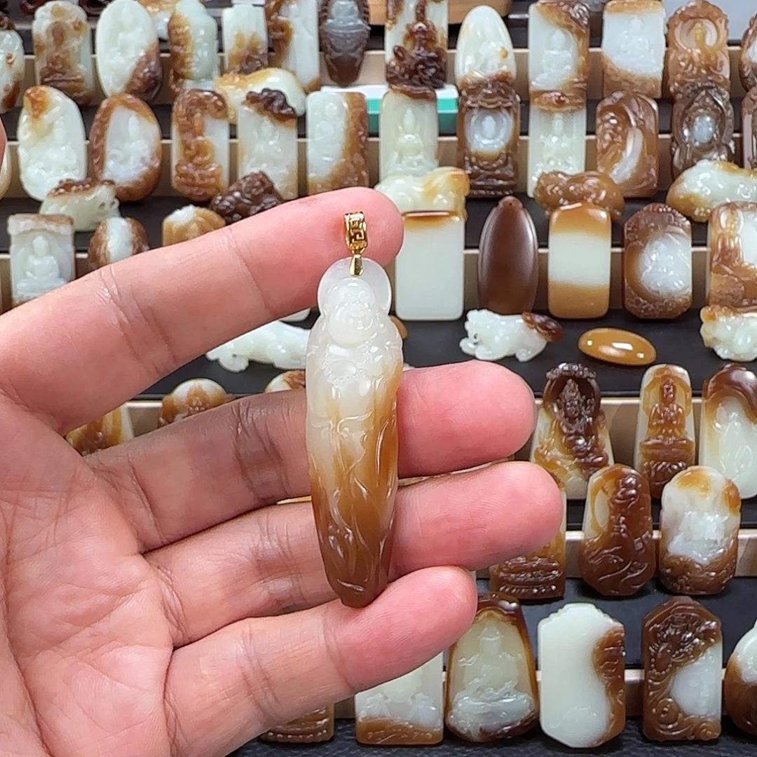 和田玉（糖玉）未镶嵌颈饰