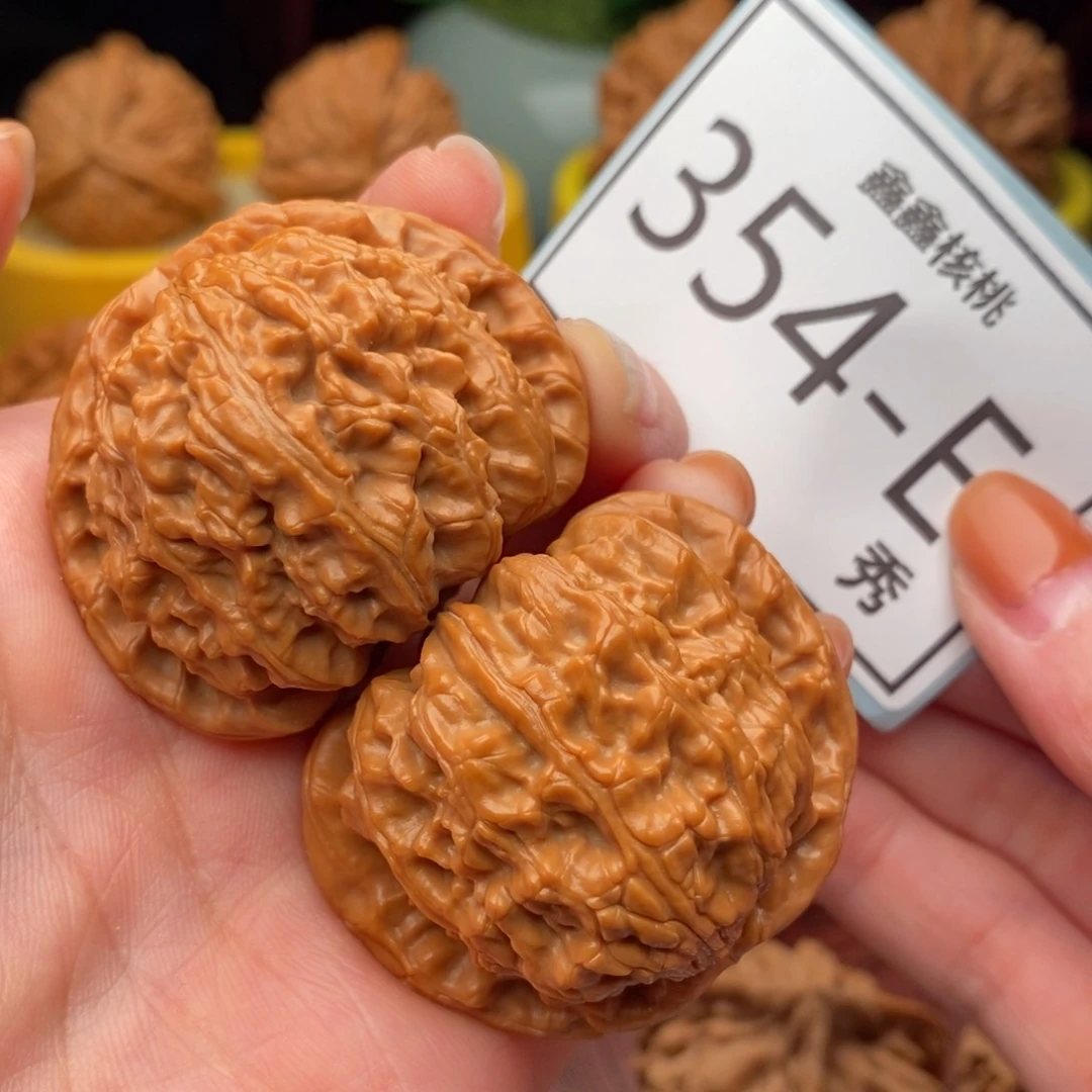 文玩核桃把件白狮43