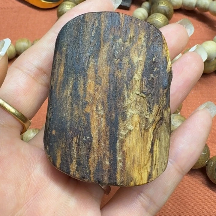 大叶紫檀（黑酸枝木类）