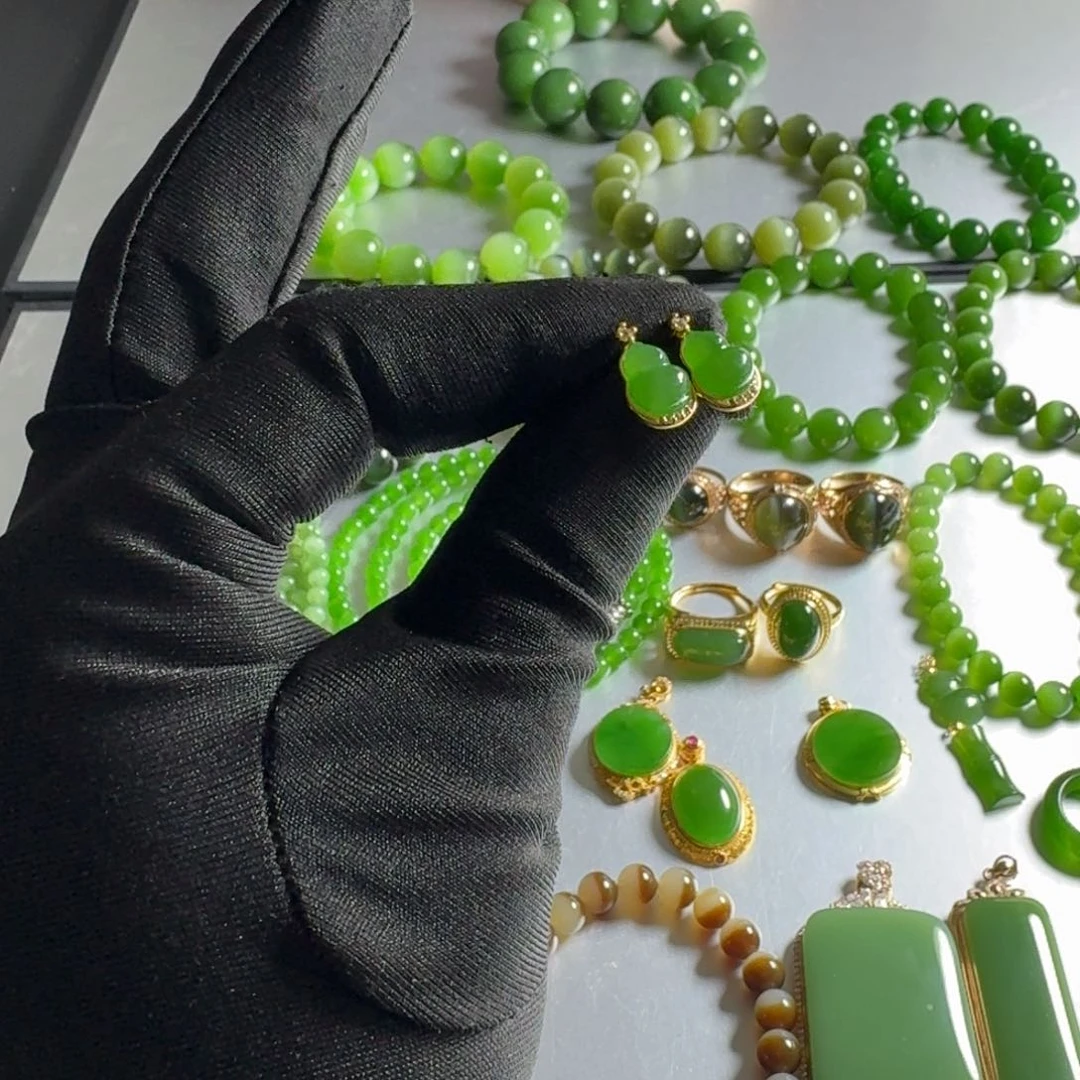 和田玉（碧玉）合金耳饰