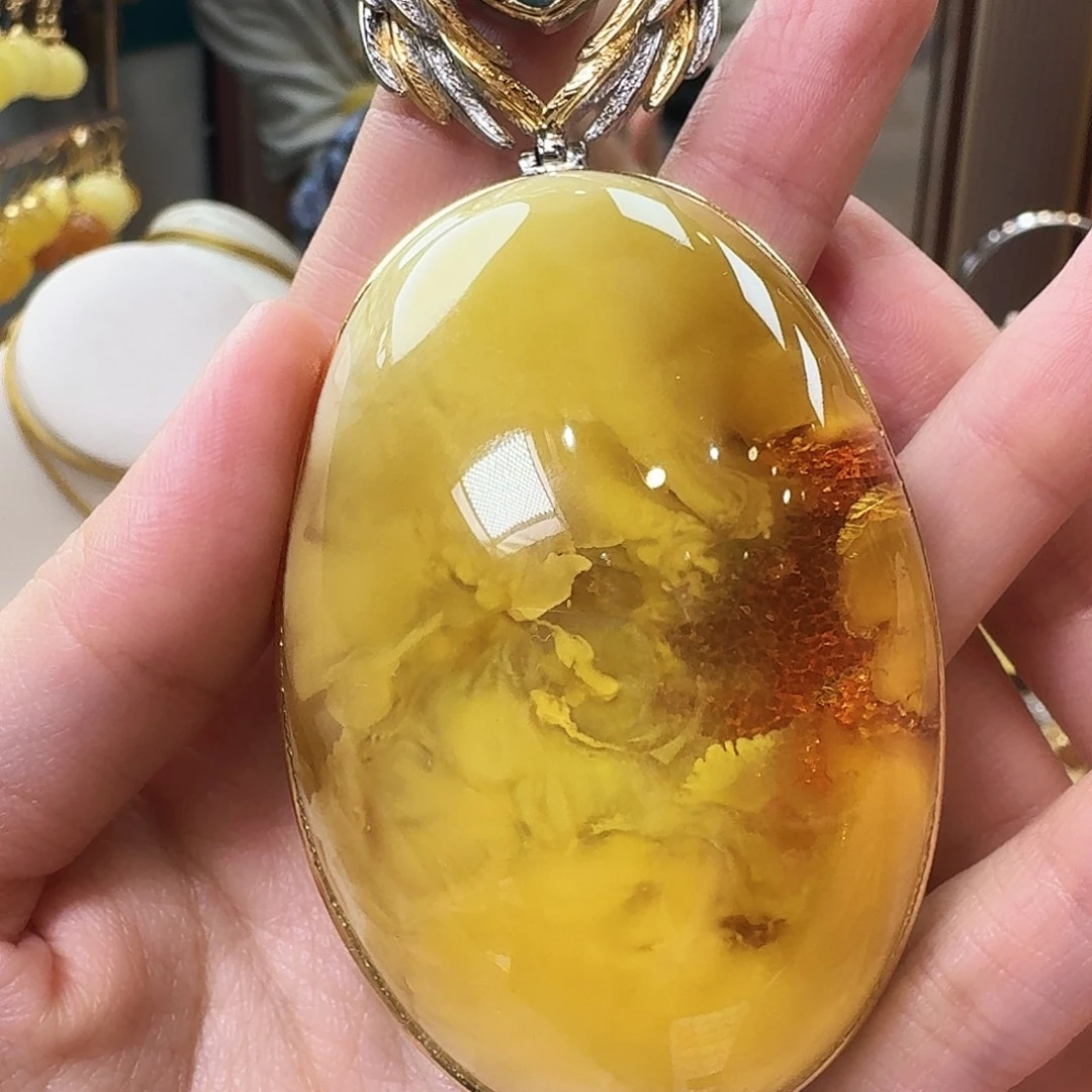 琥珀未镶嵌颈饰吊坠