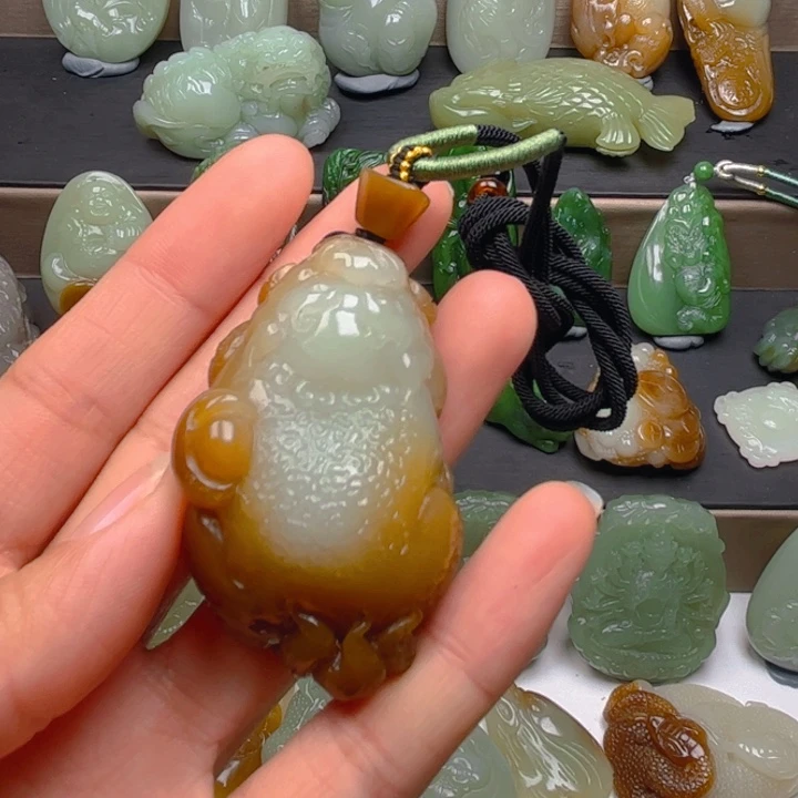 和田玉挂件未镶嵌