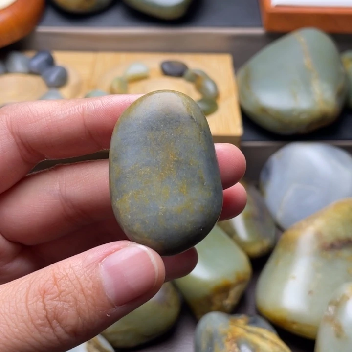 和田玉未镶嵌颈饰8