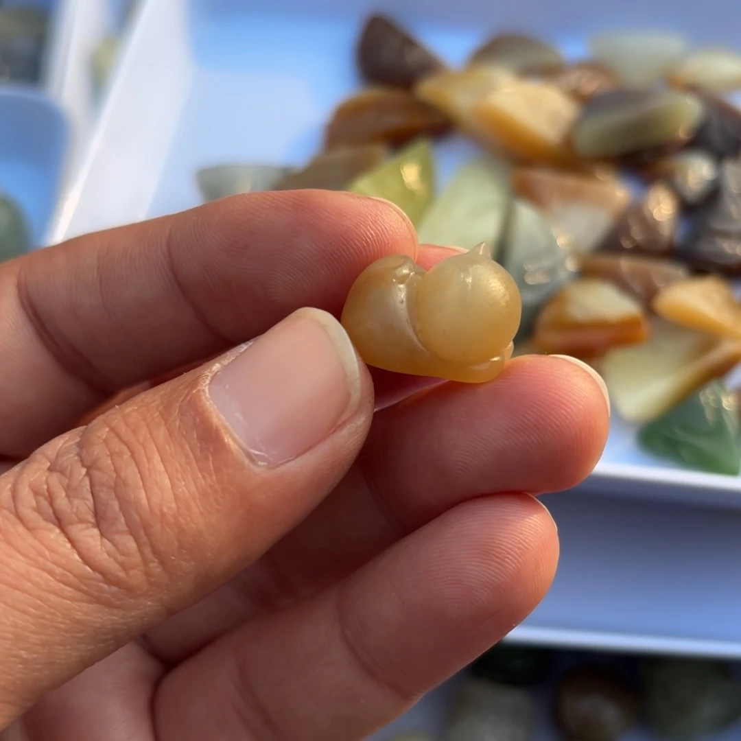 定制和田玉小猫卡18，抛光后发货