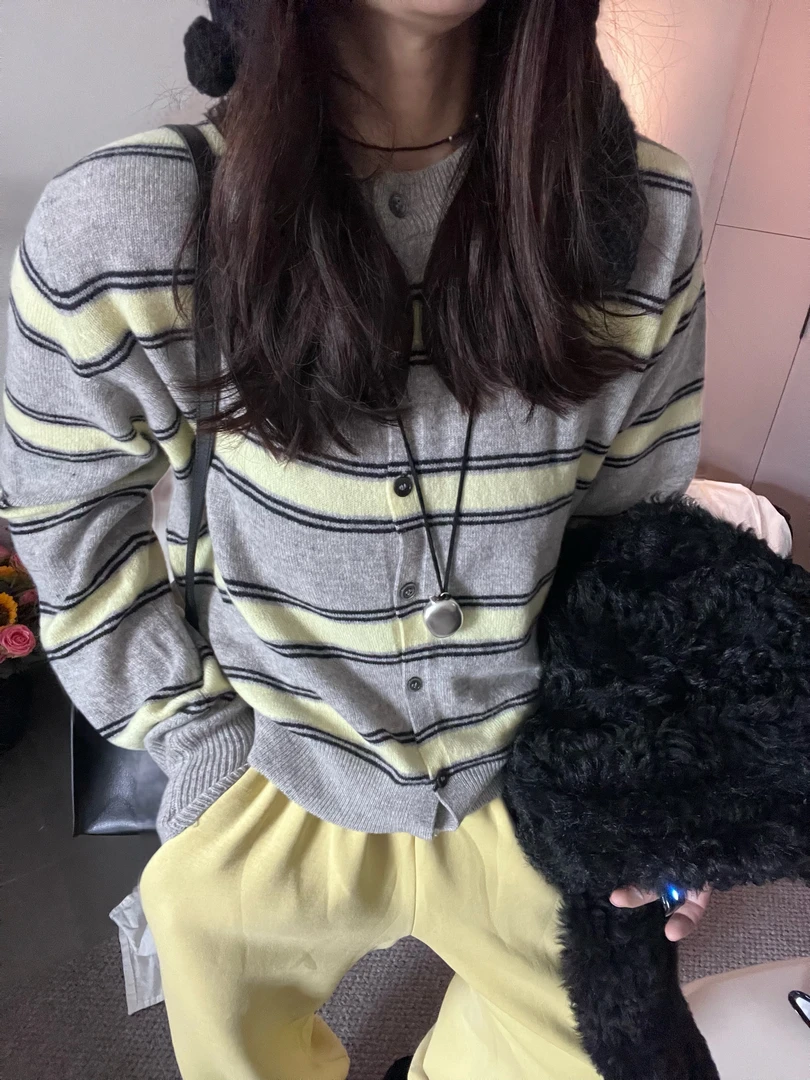 【Miss 程】东大门圆领亮色条纹开衫毛衣