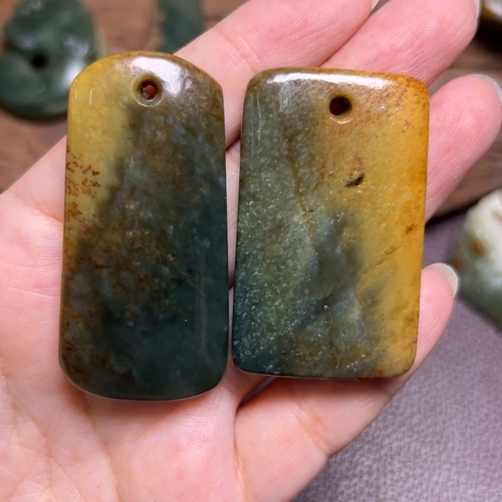 霸***哥岫岩河磨玉（透闪石质玉）未镶嵌颈饰