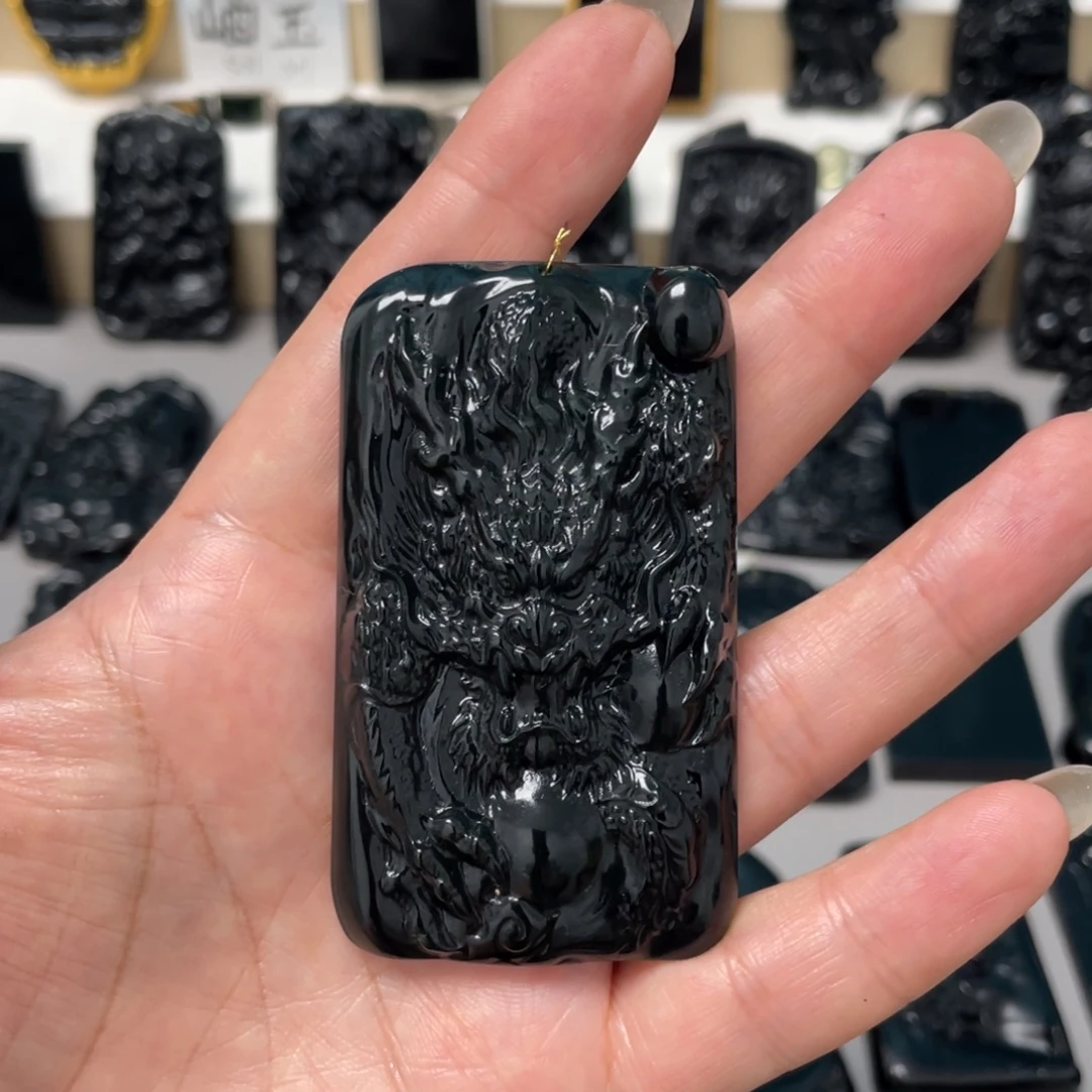 江***墅未镶嵌蛇纹石玉吊坠
