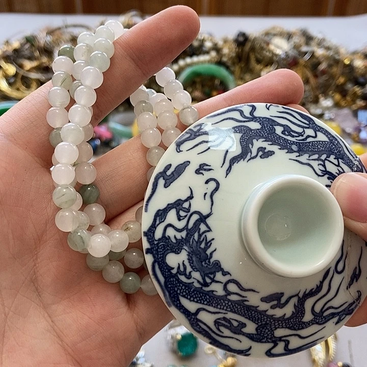 瓷片不会哈哈哈哈哈哈就斤斤计较吧
