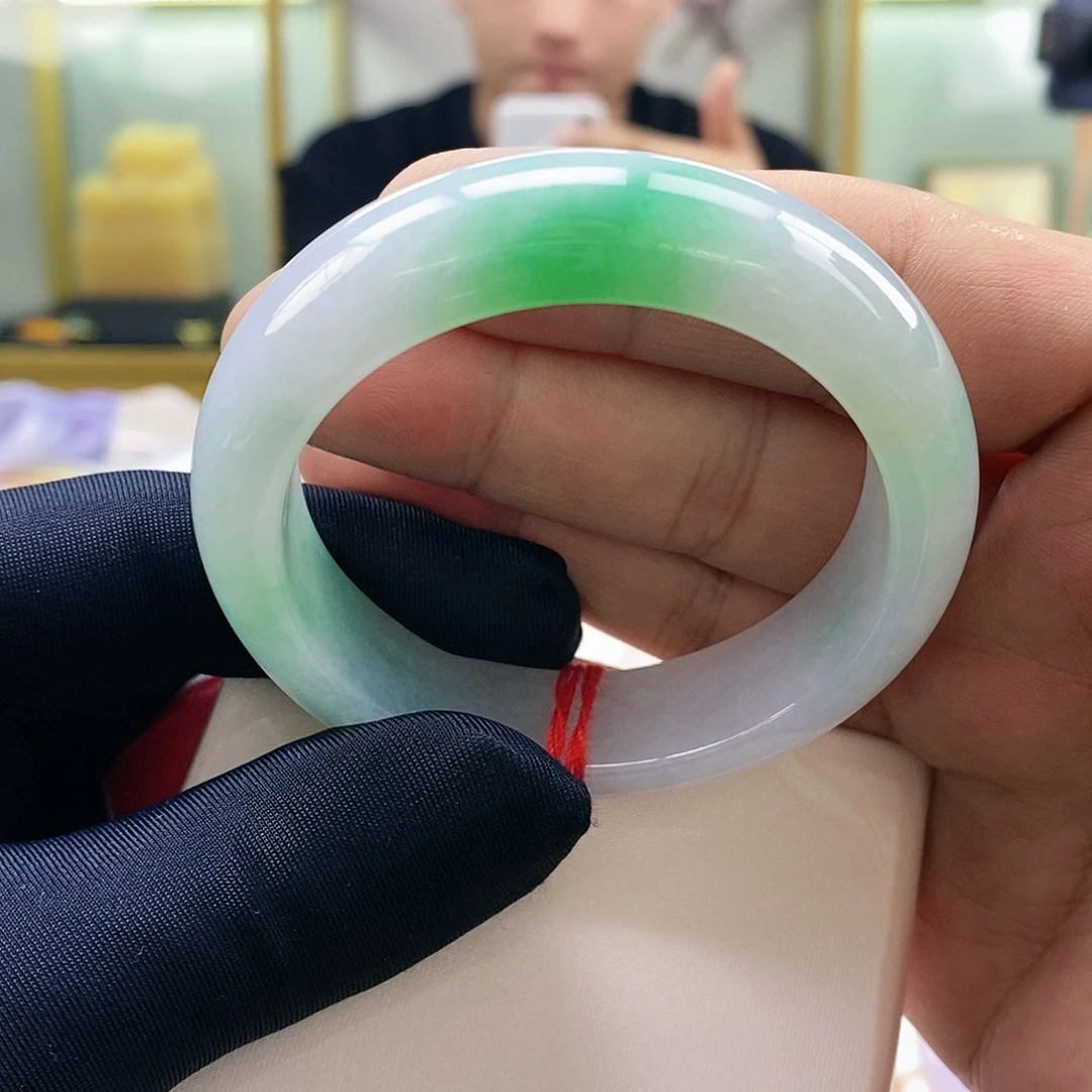 【闪购商品】未镶嵌手镯翡翠轮胎白底青