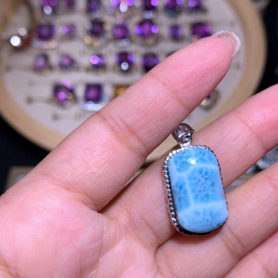 【闪购商品】银S925镶嵌戒指水晶莫*戒指