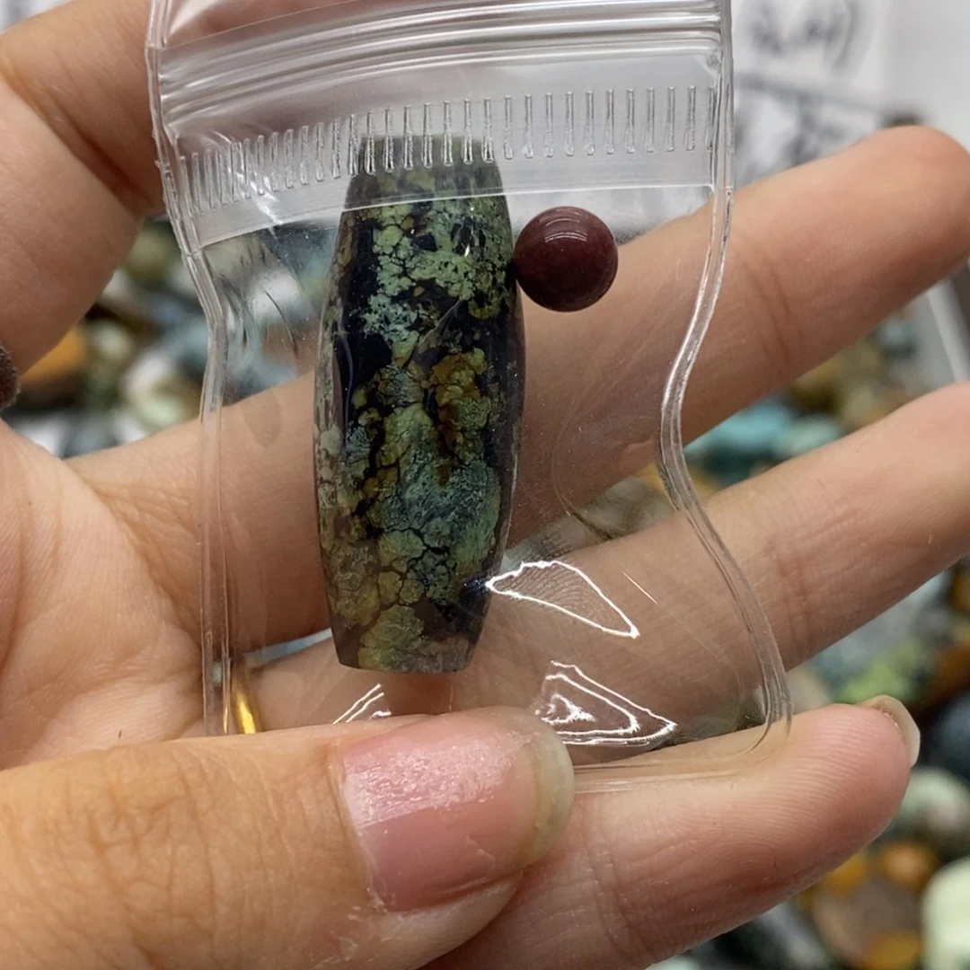 早***睡南红玛瑙未镶嵌珠宝奇石