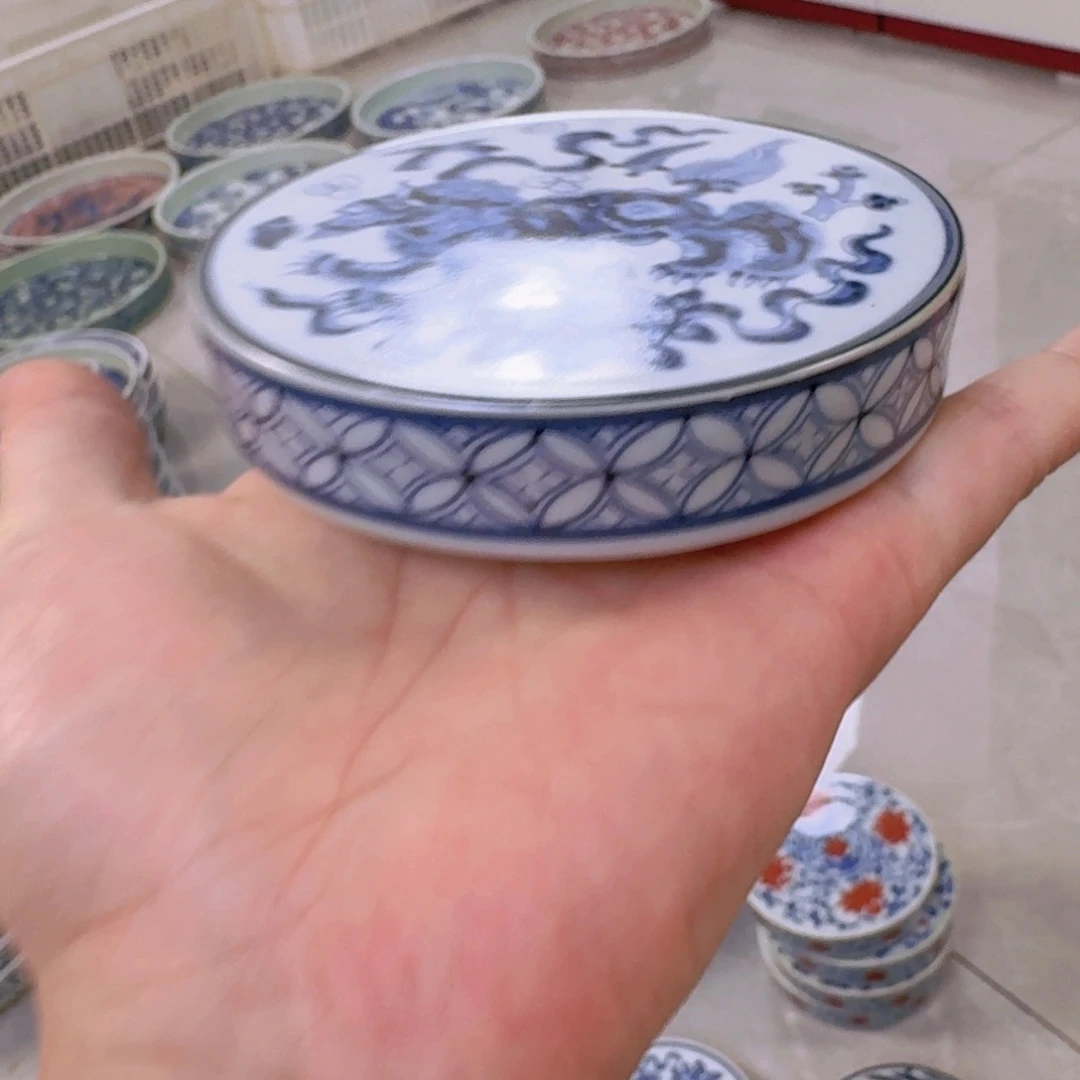 瓷片青花狮子盖置景德镇
