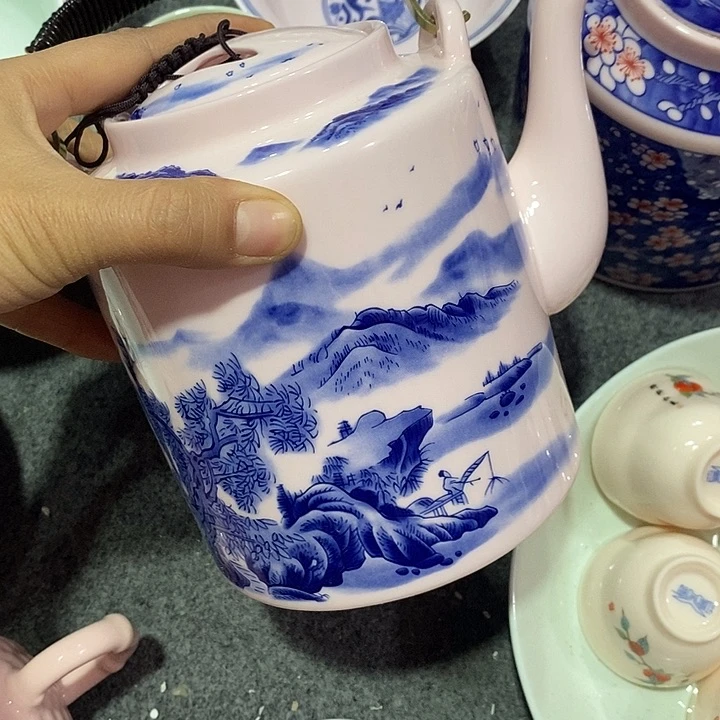摆件陶红稀土山水提梁壶