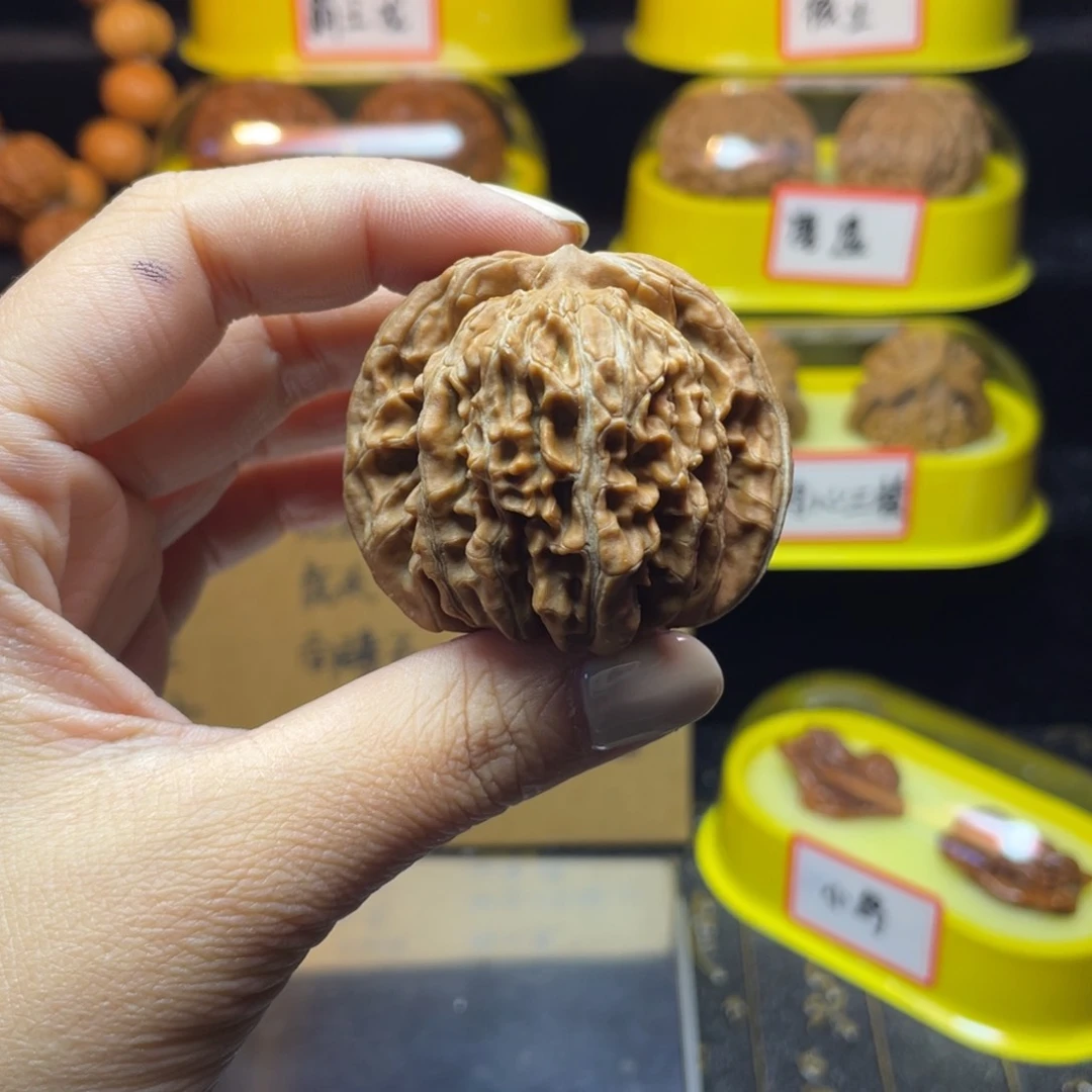 文玩核桃把件琼*单只