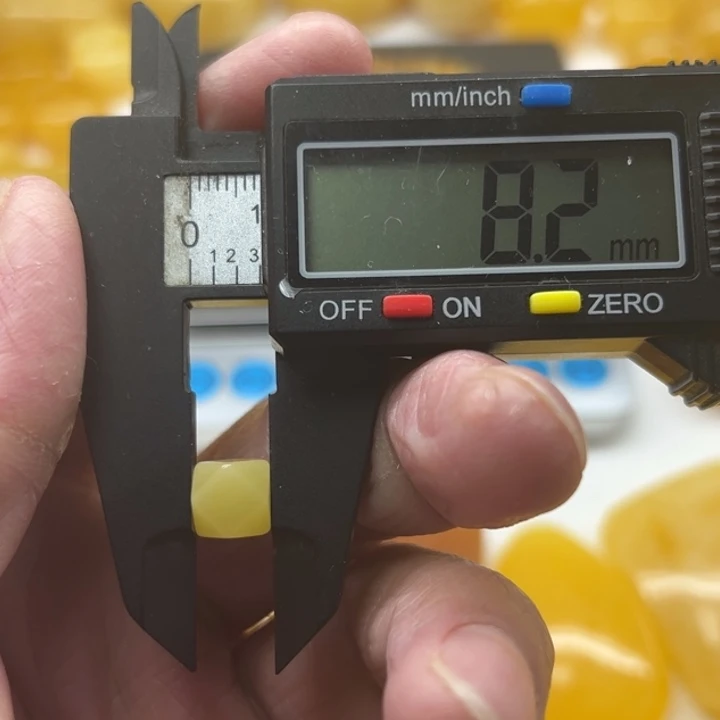 琥珀（矿物珀）未镶嵌裸石
