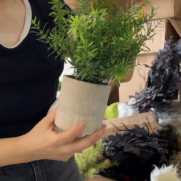 陶瓷花瓶部分（微瑕）