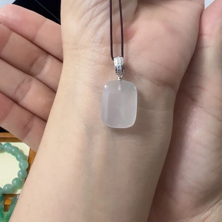 颈饰银S925镀金镶嵌石英质玉