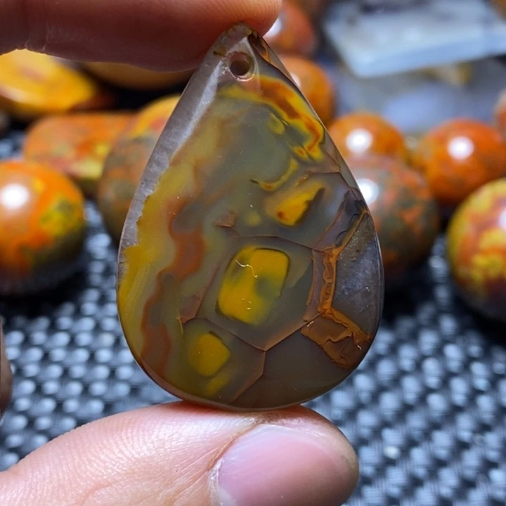 玛瑙/玉髓颈饰未镶嵌