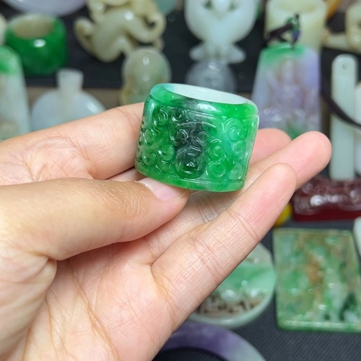 吊坠滴血莲花菩提