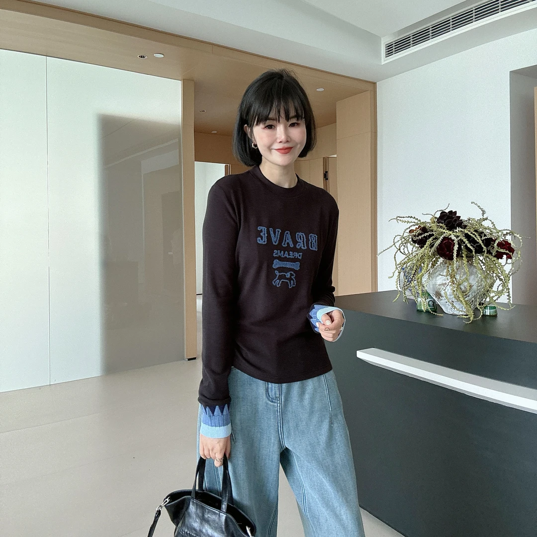 时尚设计感针织拼接袖口字母长袖T恤打底衫