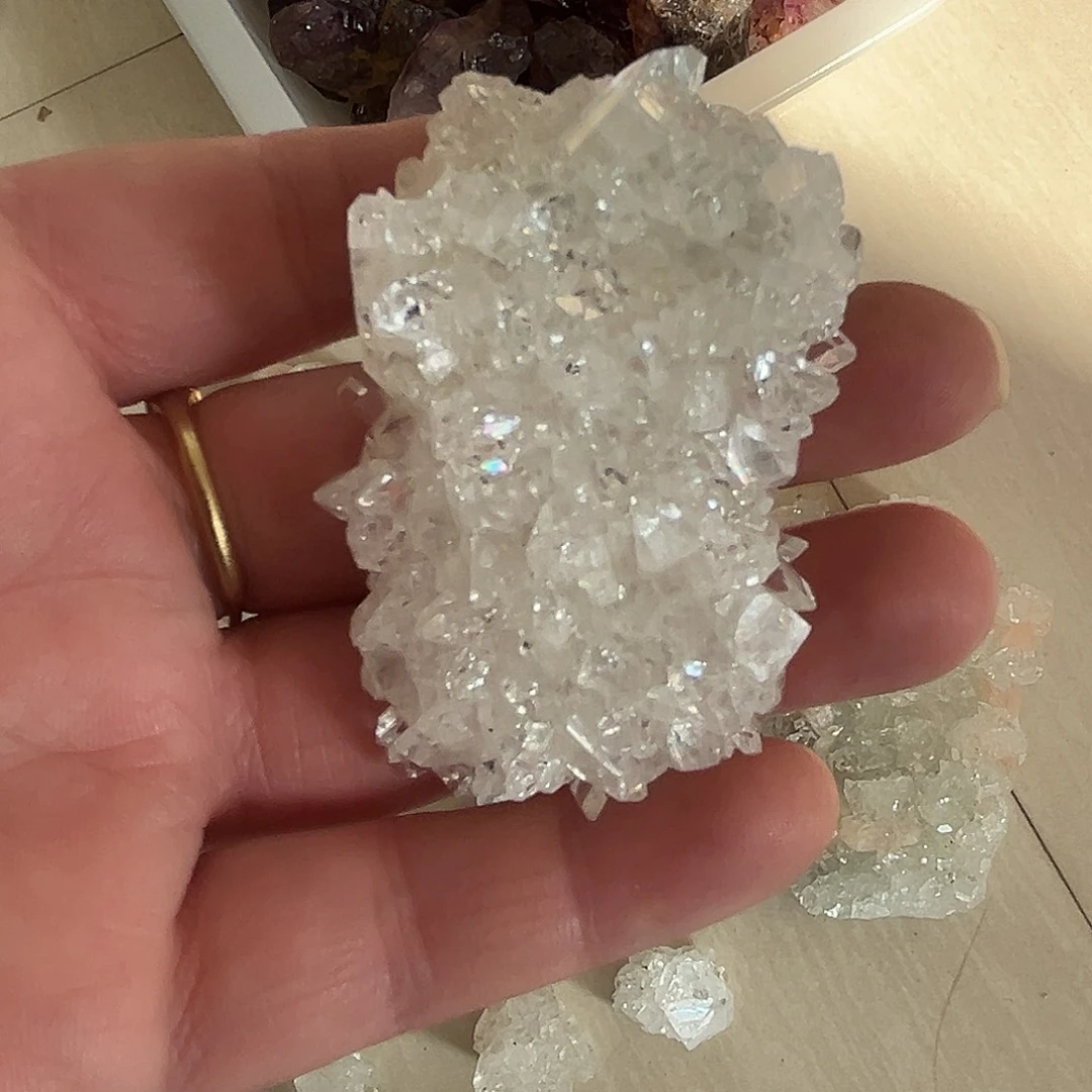 小***奶珠宝半成品水晶未镶嵌