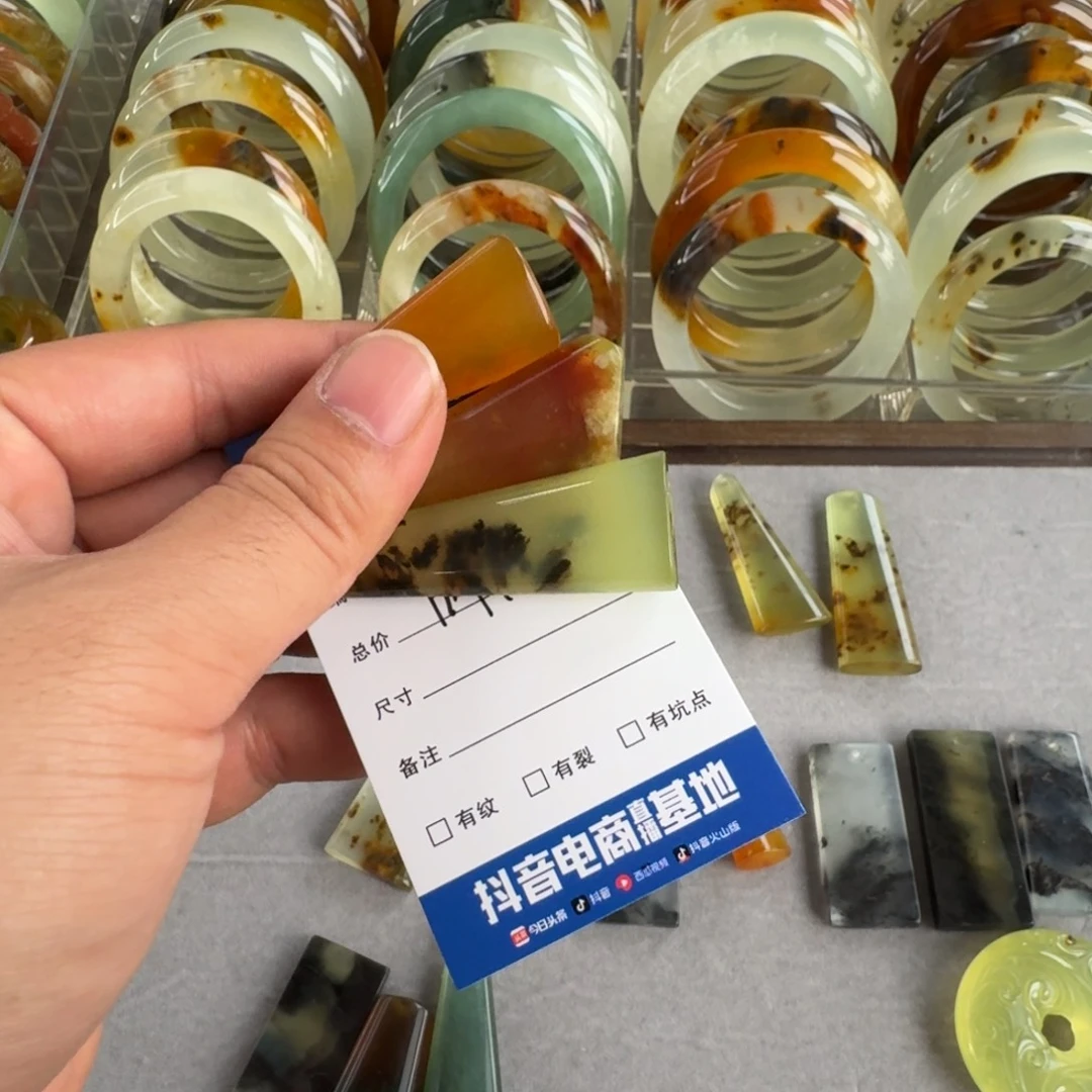 时***间蛇纹石玉未镶嵌手镯