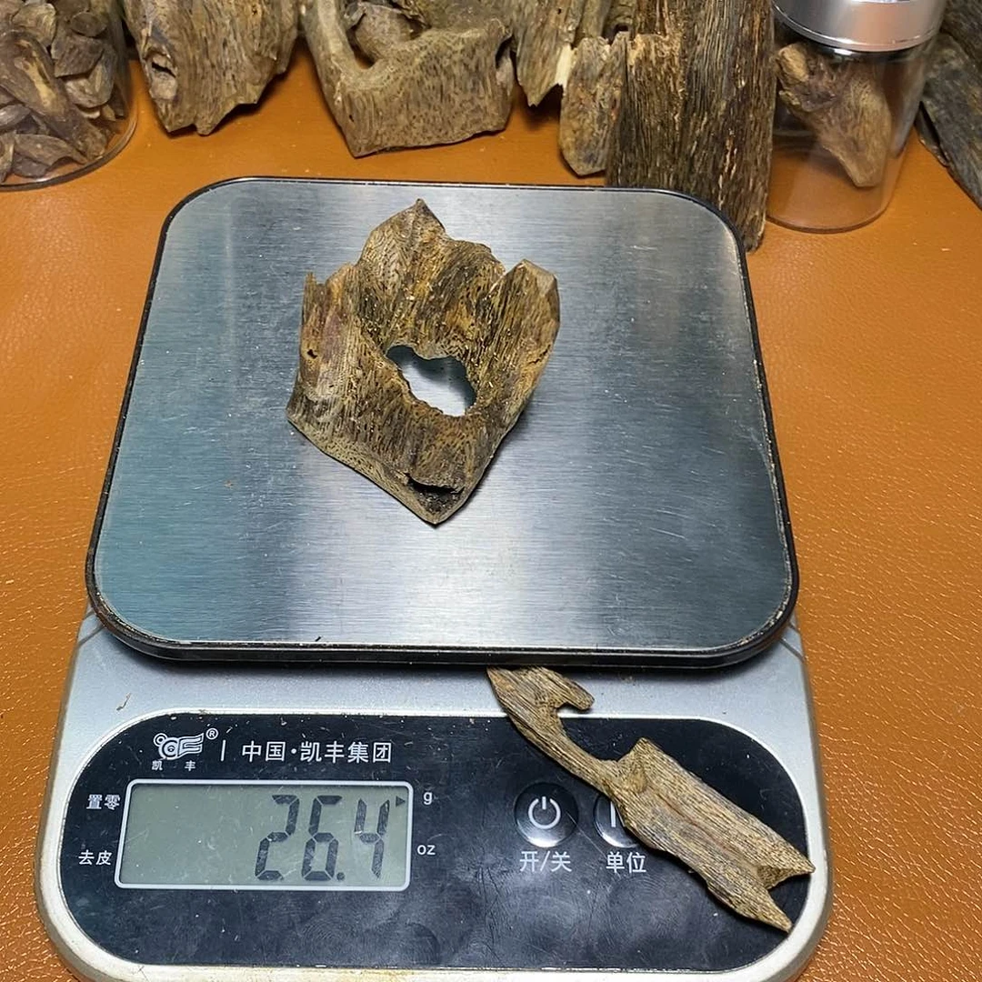 沉香沉香碎屑H**0白奇一代料26克