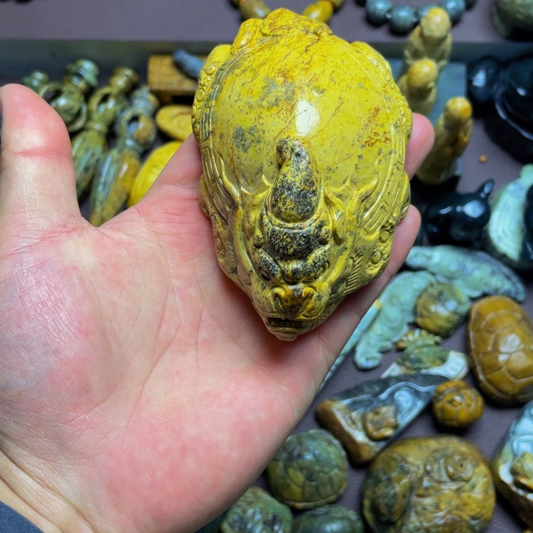 【闪购商品】未镶嵌岫岩河磨玉（透闪石质玉）挂件o****