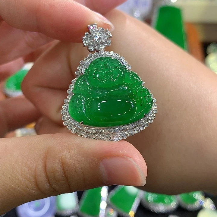 翡翠18K金镶嵌颈饰佛公