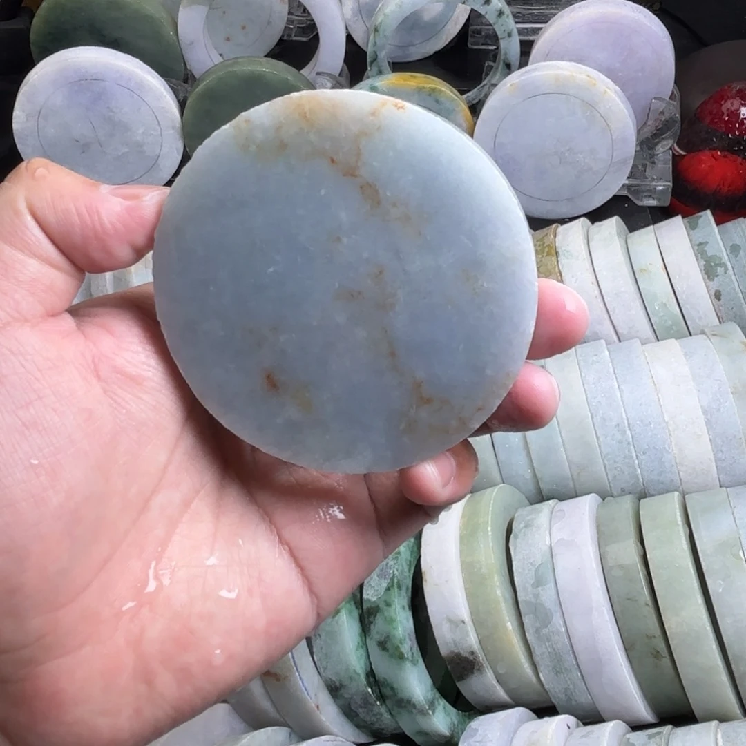 J***.定制翡翠未镶嵌翡翠手镯定制