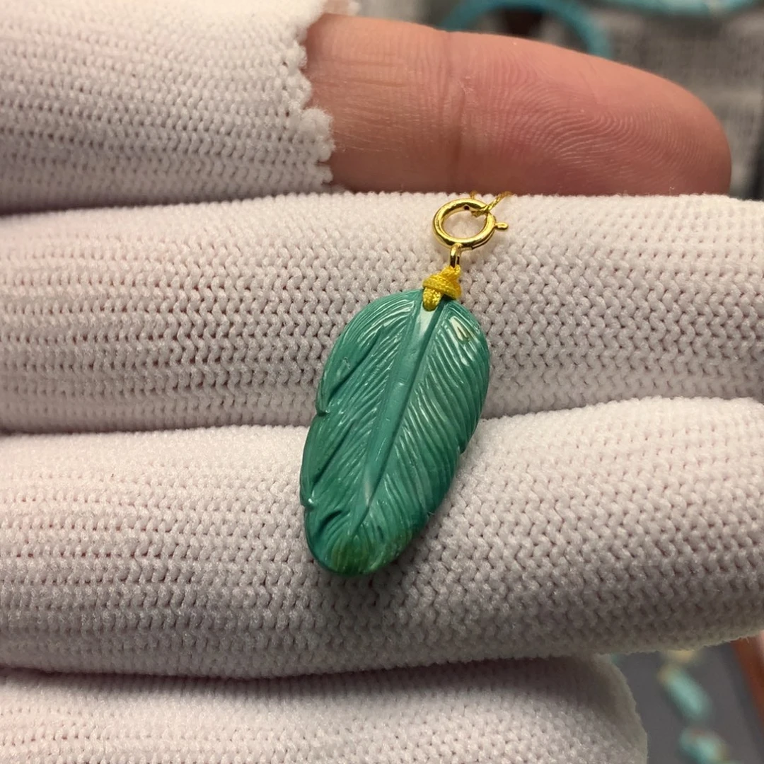 绿松石未镶嵌挂件