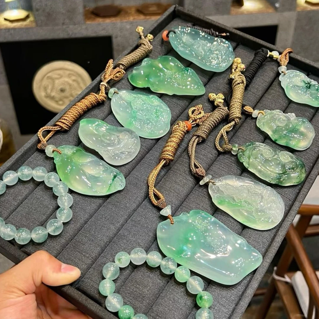 精品翡翠多样性发货发其一件