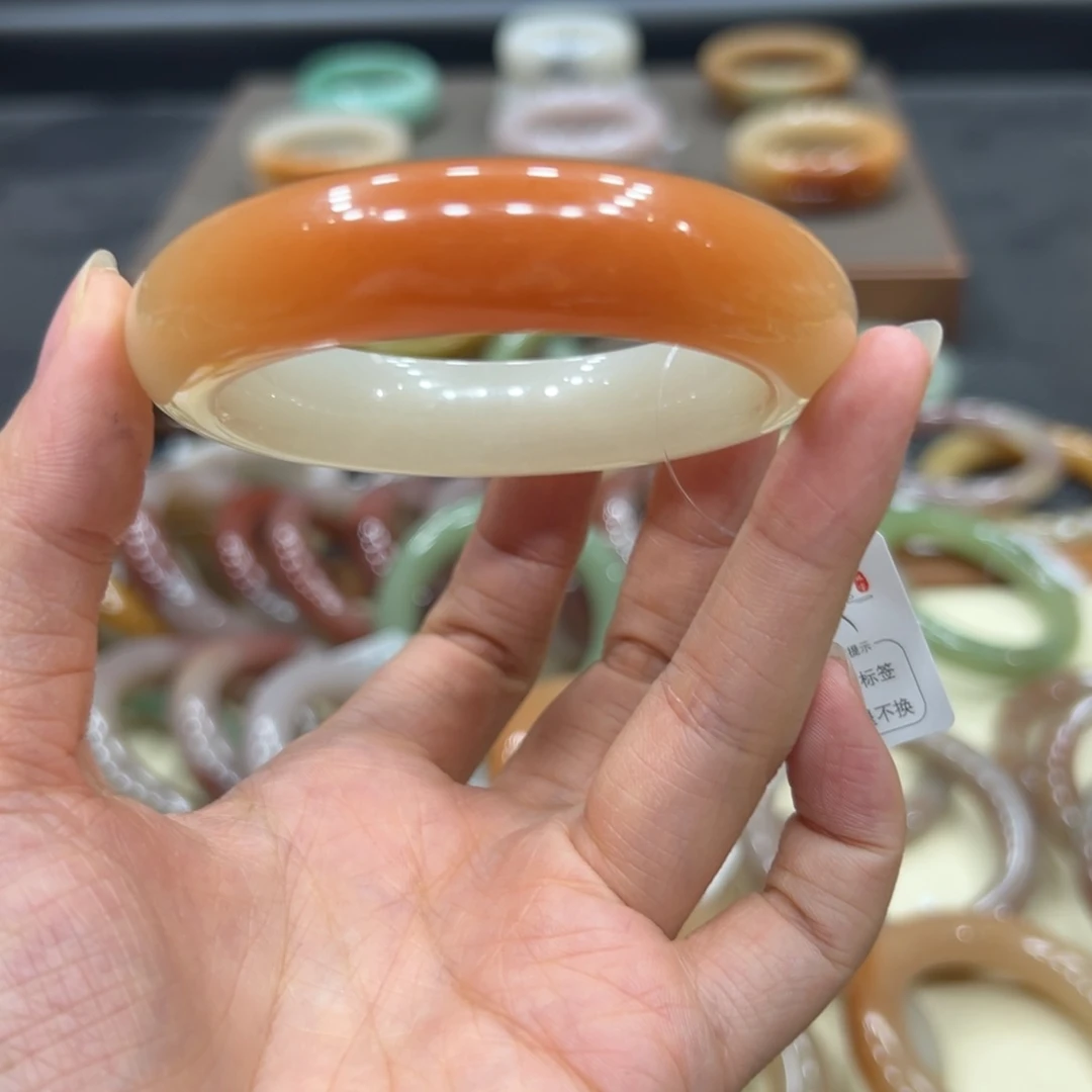 石英质玉手镯未镶嵌温*