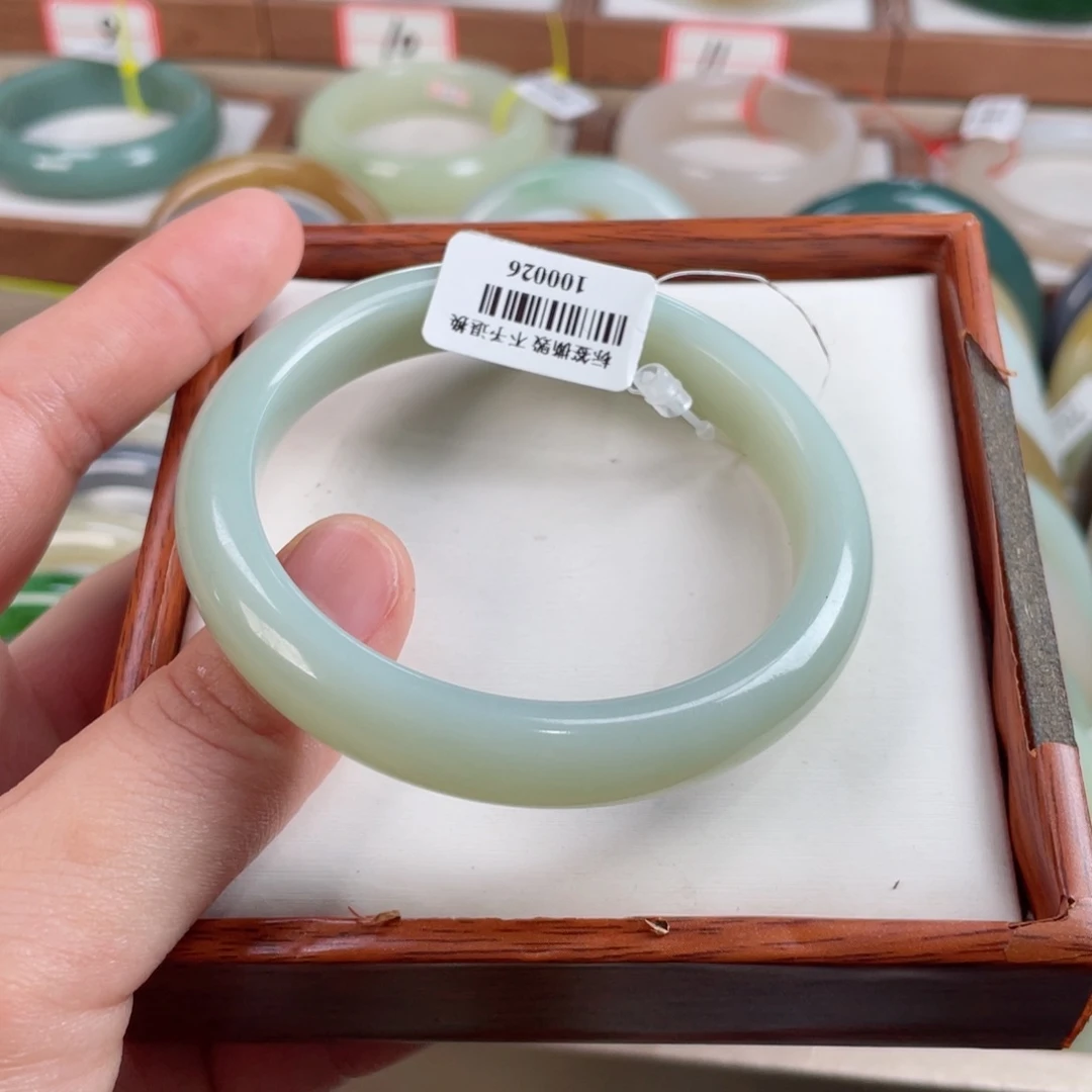 【闪购商品】和田玉手镯未镶嵌58.16