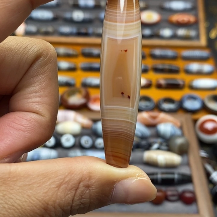 玛瑙/玉髓未镶嵌珠宝半成品热*瓦