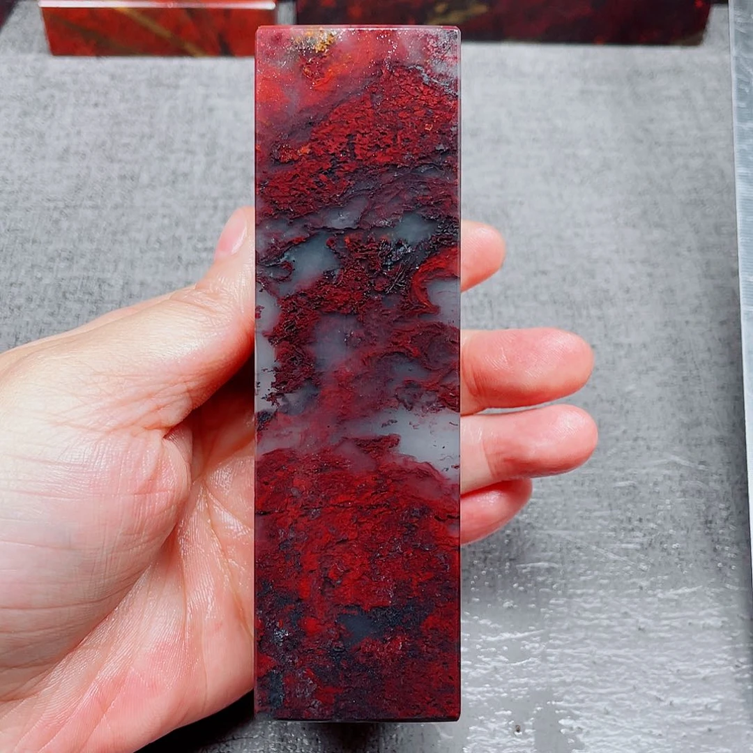 玉桂林鸡血玉素章3.6左右乾坤料红白