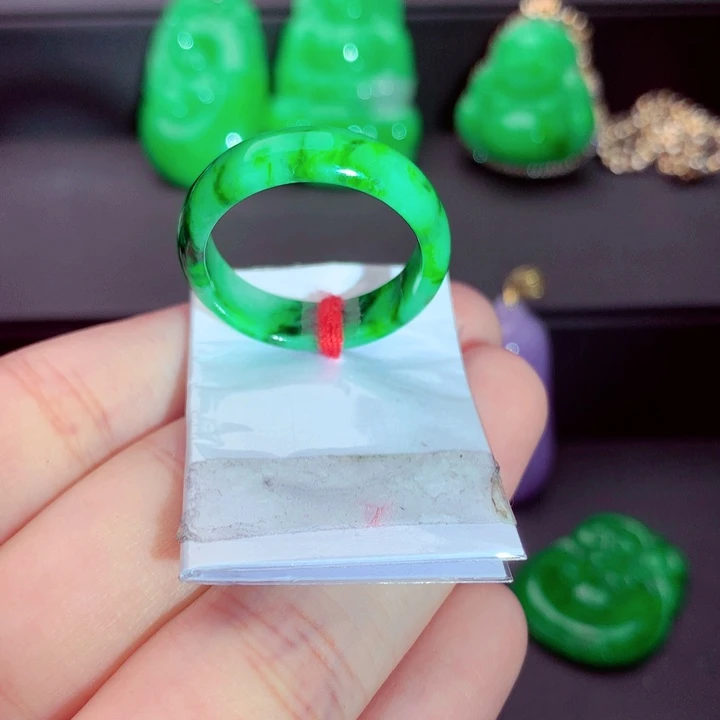 翡翠未镶嵌戒指戒指